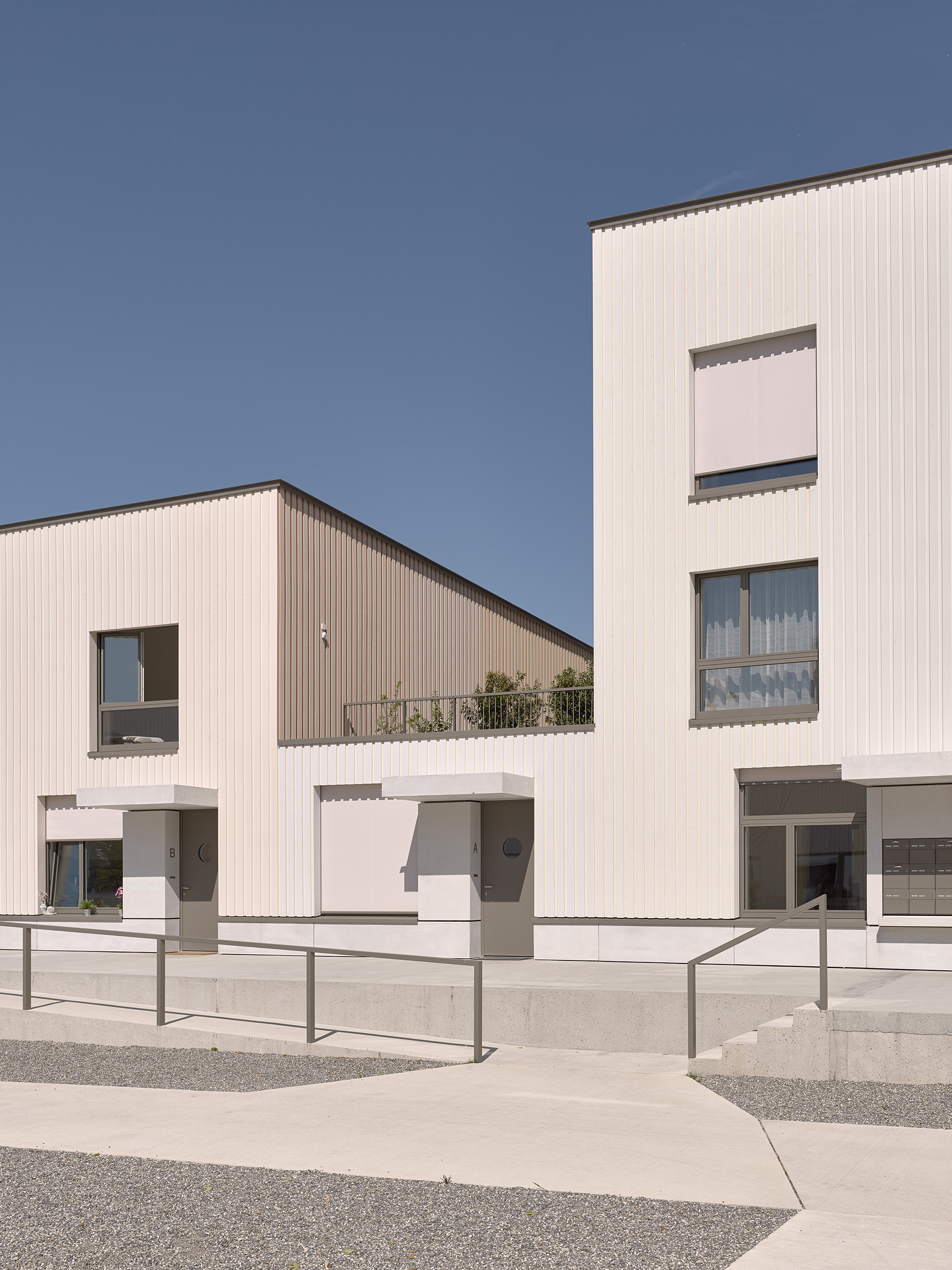 E18673 Alpa 088720 SCREEN